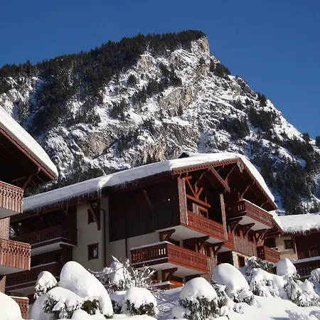 3 Pieces En Rez-de-jardin, Proche Pistes, Ideal Familles - Fr-1-464-57 Apartment *